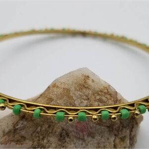 Feminine earthy green beaded bangle‎